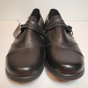 BARE TRAPS Womens Shoes Size 11